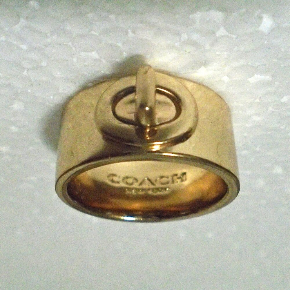 NEW VINTAGE AUTHENTIC Y2K COACH GOLD TONE TURNLOCK RING IN COACH CLOTH BAG
